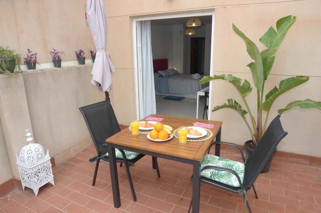 Habitacion Grande Con Terraza Privada, Malaga Centro Eksteriør billede