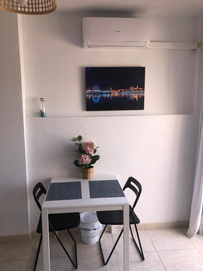 Habitacion Grande Con Terraza Privada, Malaga Centro Eksteriør billede